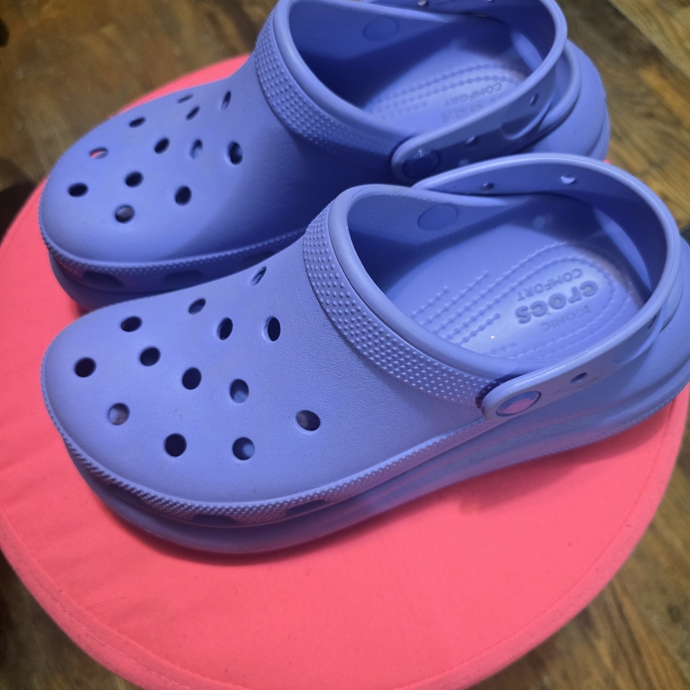 CROCS  Classic Clog in Lavender Purple